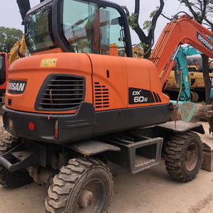 Used Doosan DX60 excavator, Doosan DX60W DX55W hydraulic mini wheel excavator with dozer, Doosan mini excavator hot sale