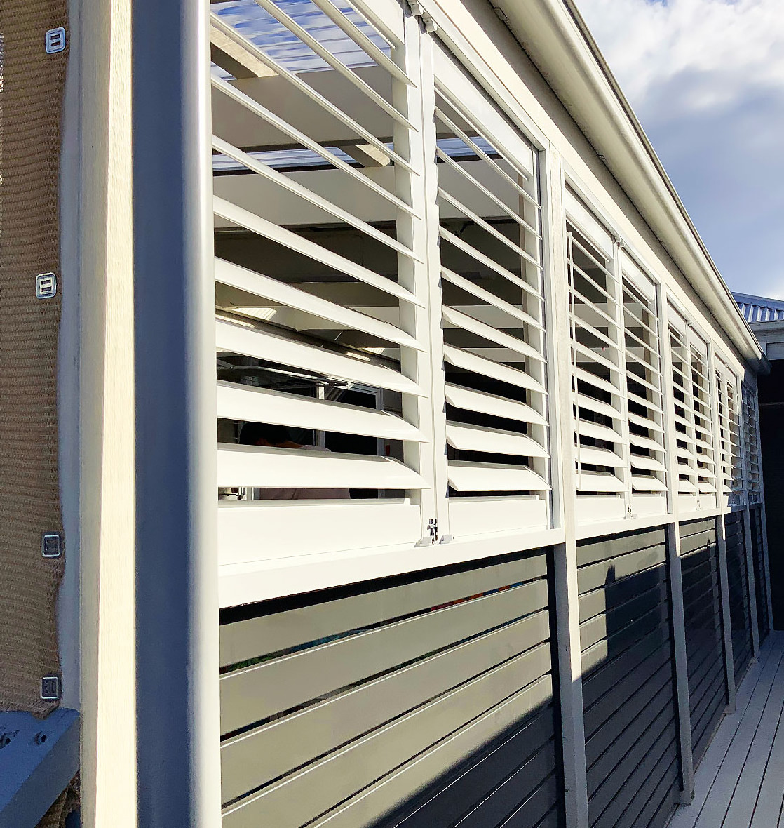 Modern Aluminum Alloy Plantation Shutter Horizontal Louver with 5 Years Warranty Factory Price with Powder Coating