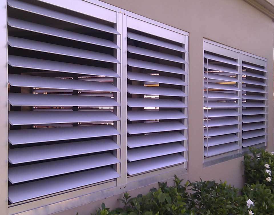 Modern Aluminum Alloy Plantation Shutter Horizontal Louver with 5 Years Warranty Factory Price with Powder Coating