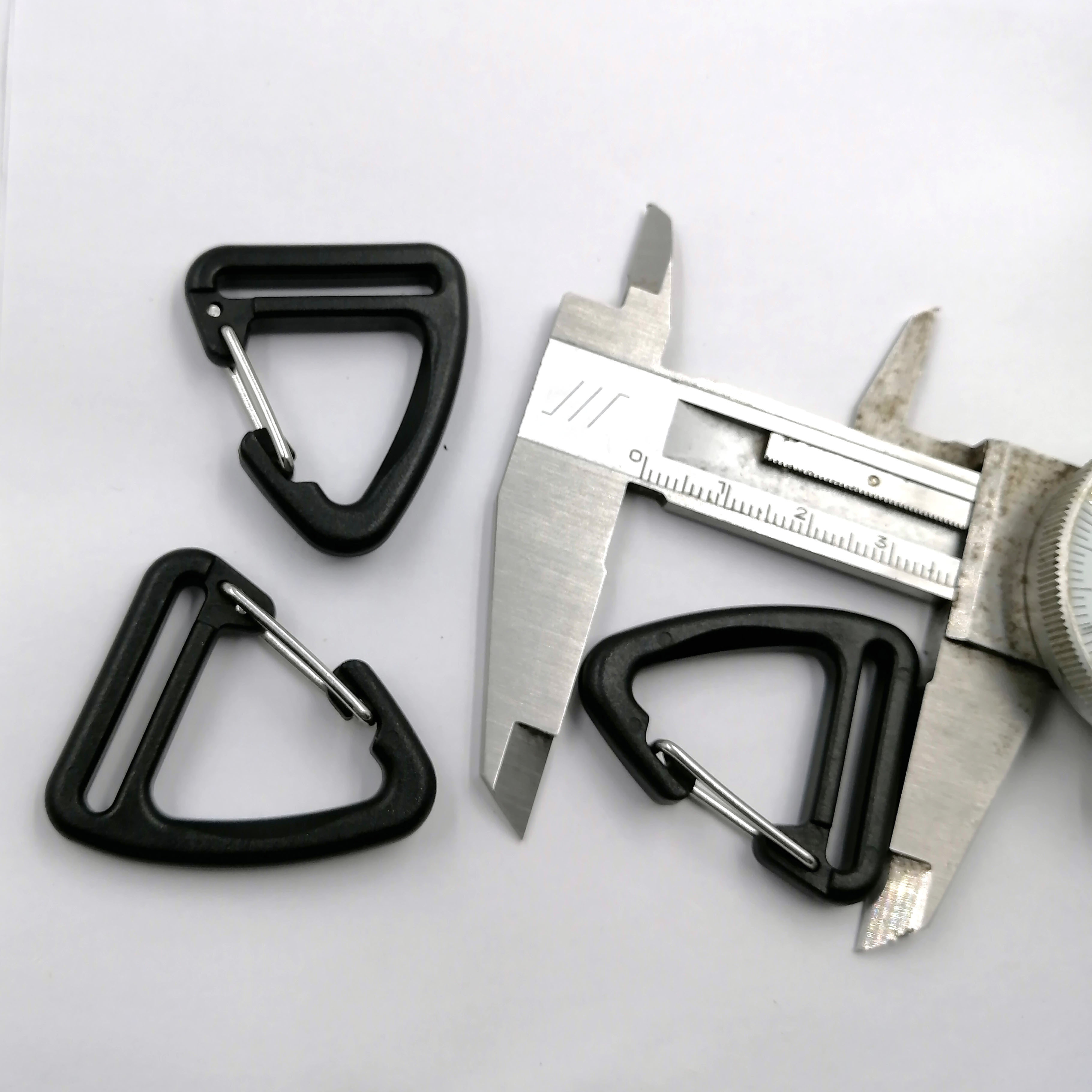 Plastic Keychain Belt Buckles Alloy Triangle Carabiner Clips With Strap Slit Spring Quickdraws Clip Hooks