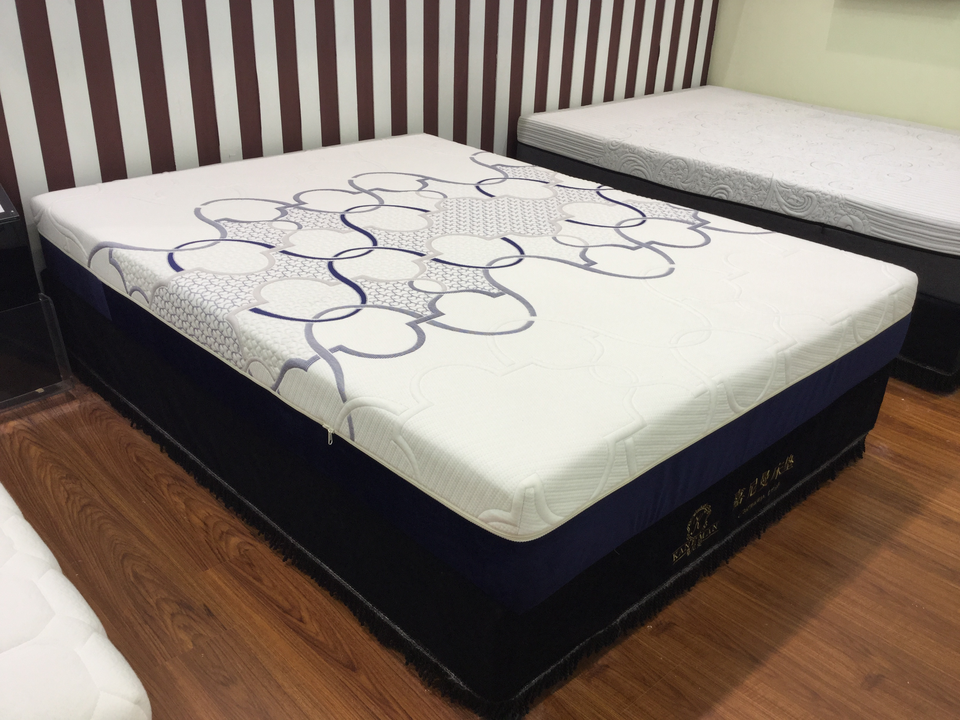 two sides use Europe style roll up gel memory foam mattress