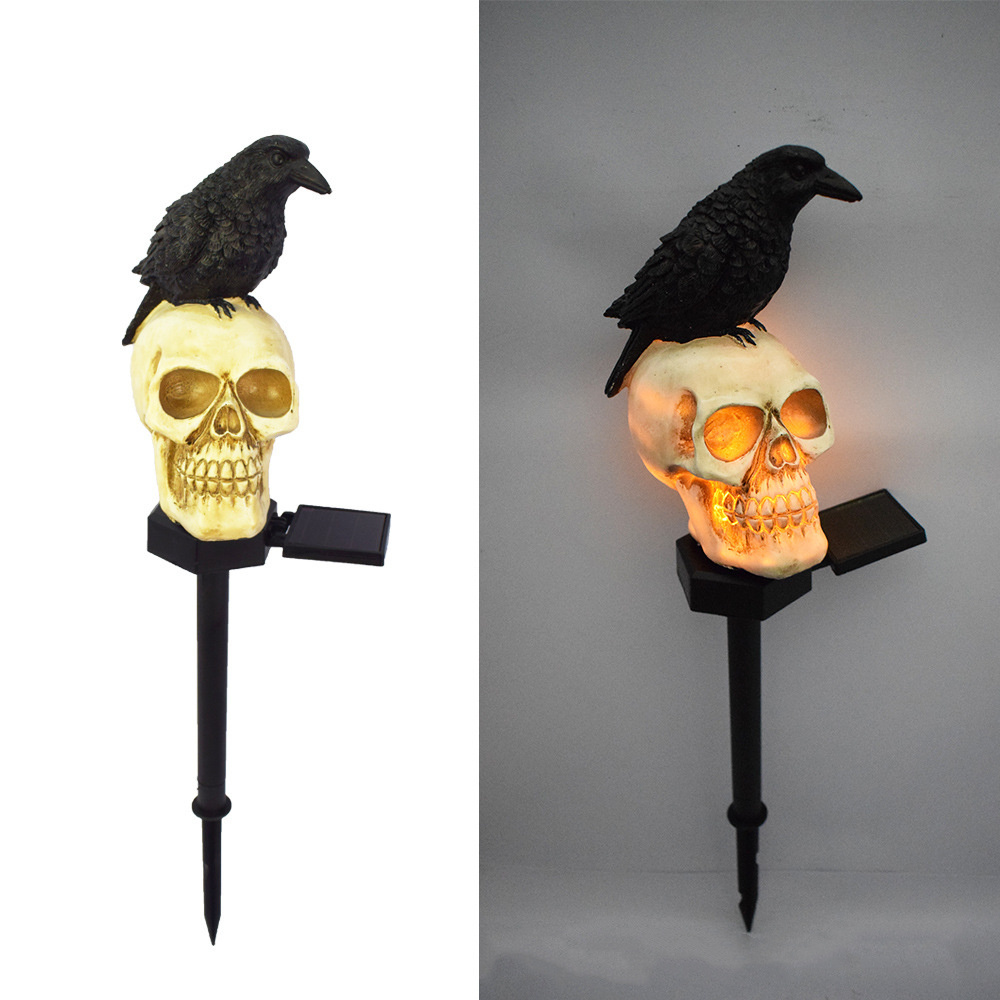 Outdoor waterproof Halloween Crow Skull Solar Lights Resin Garden Decorative Landscape Lamp