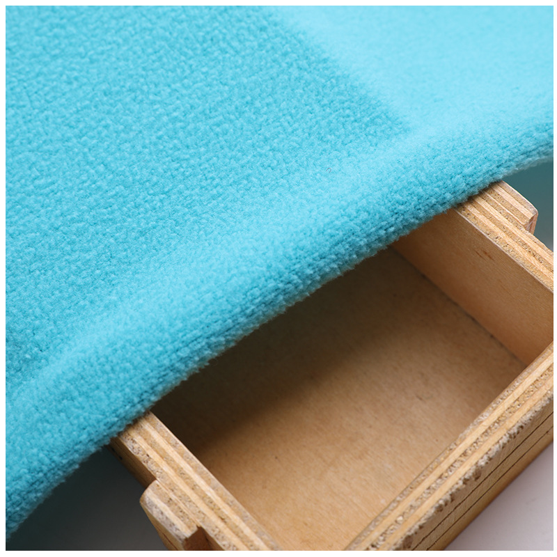 Solid Customized Color 100 Polyester Double Side Brush One Side Anti Pilling 155 Gsm Lamb Wool Polar Fleece Fabric