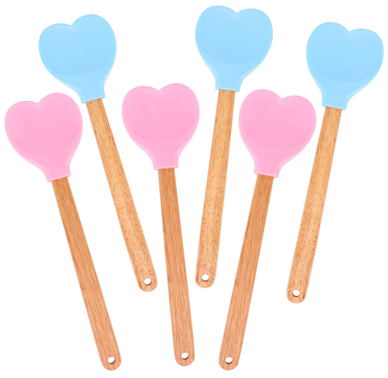 Cheap Valentine's day Heart Shaped Silicone Spatula With Wooden Handle For Baking, Stirring Pastry, Kitchen Utensil