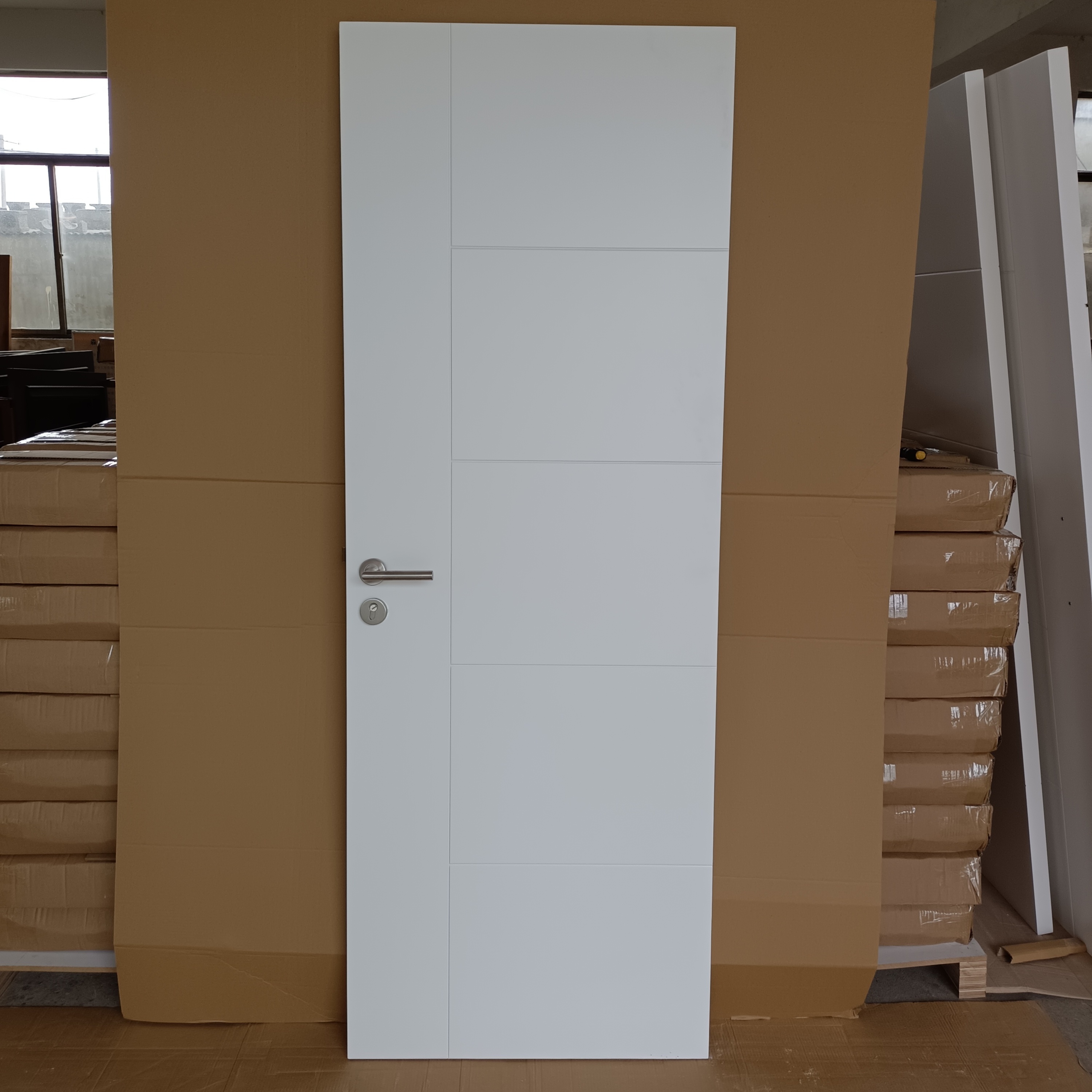 30 x 80 in White Primed Solid Core Wood Single Prehung Interior Door with Bronze Hinges or Optional