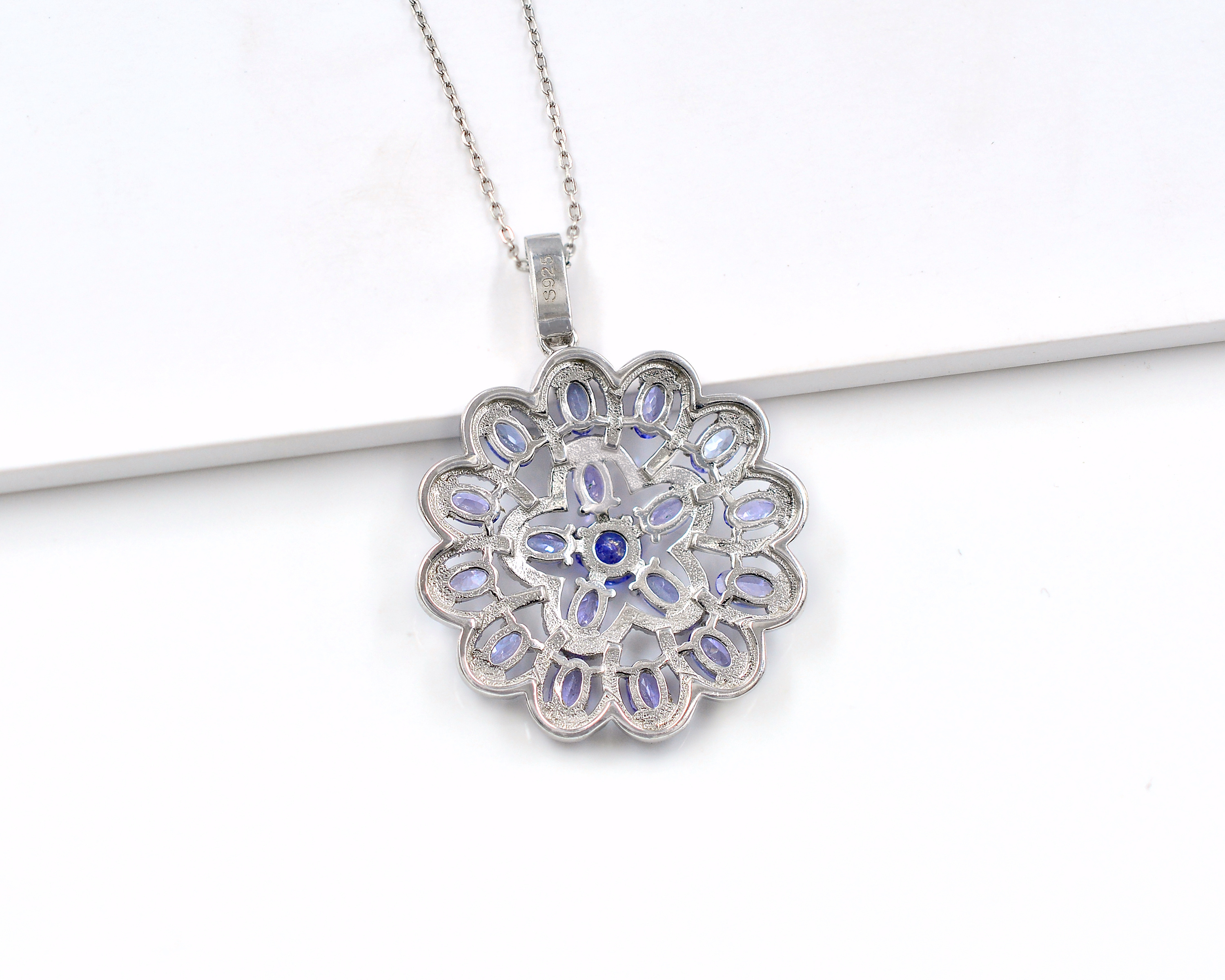 Natural Tanzanite Gemstones Pendant Chain Necklace 925 Sterling Silver Bridal Pendant Manufacture Jewelry For Women