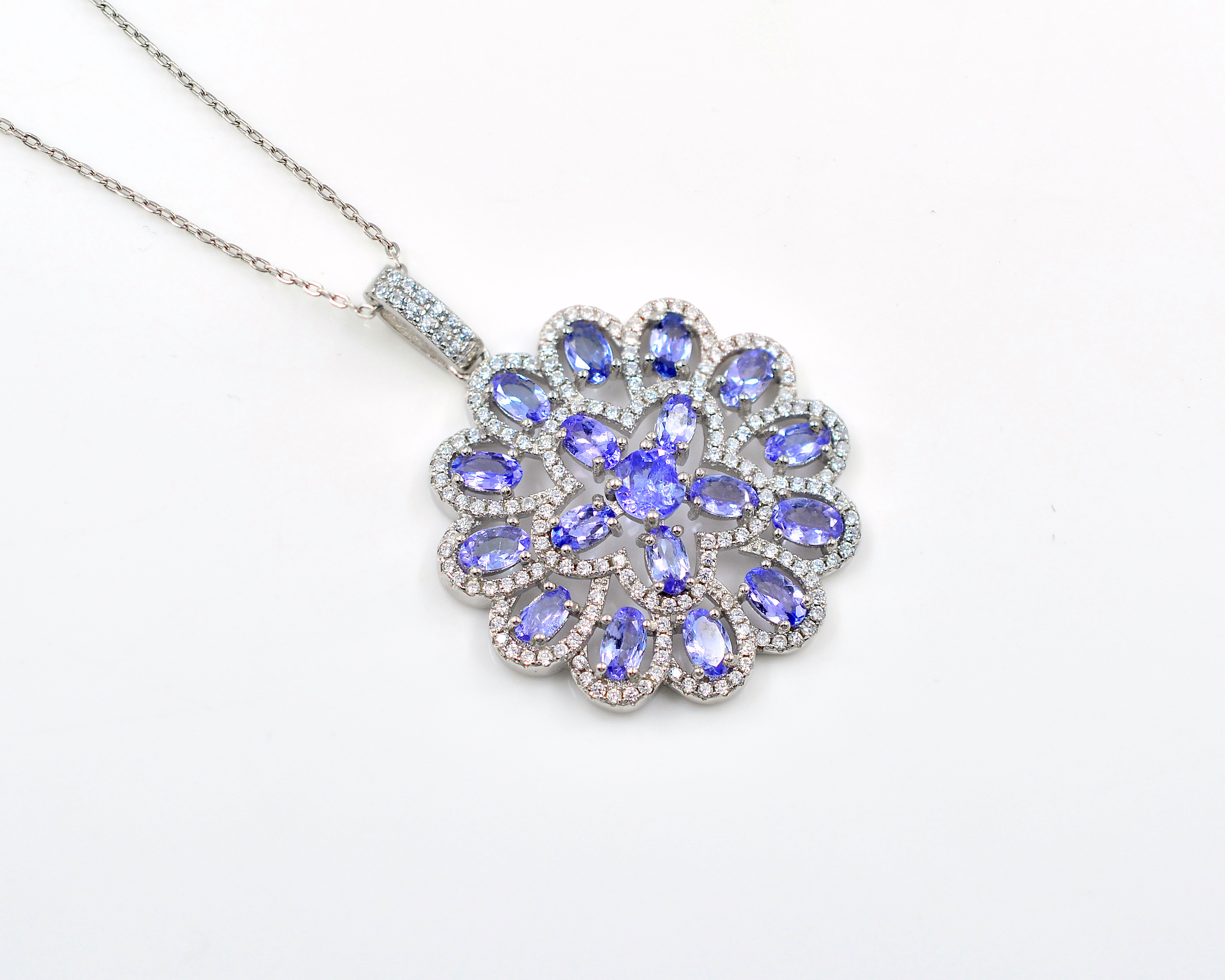 Natural Tanzanite Gemstones Pendant Chain Necklace 925 Sterling Silver Bridal Pendant Manufacture Jewelry For Women