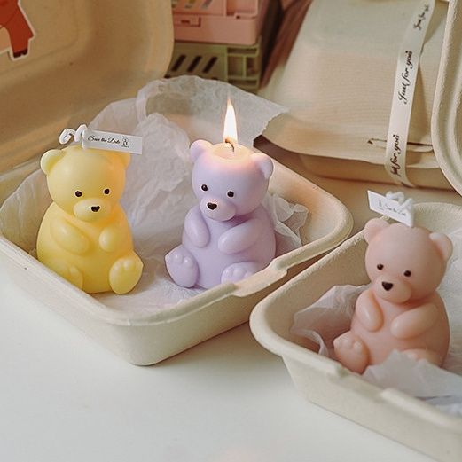 Cute Bear Shaped Paraffin Beeswax Aromatherapy Scented Candle for Home Decoration for Holidays and Easter with Gift Box