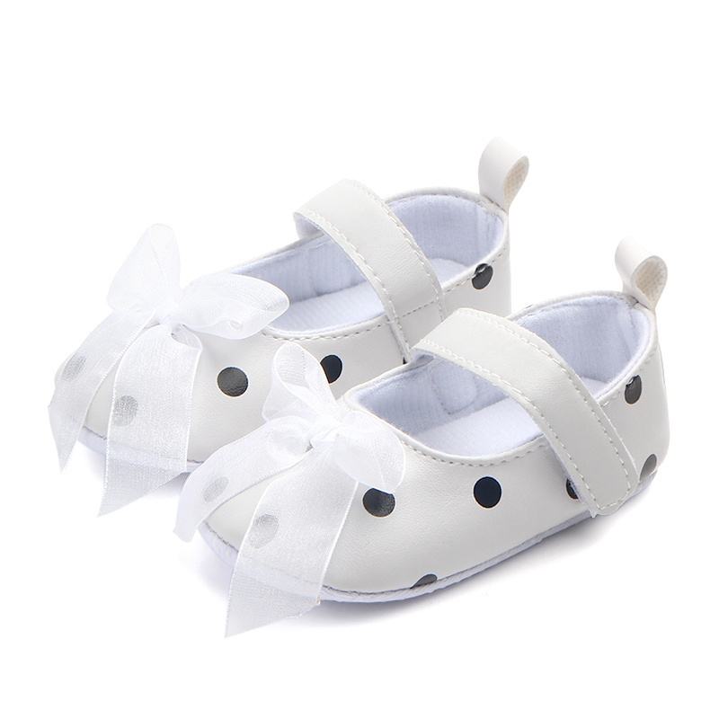 Newborn baby first step white baby polka dot shoes in bulk