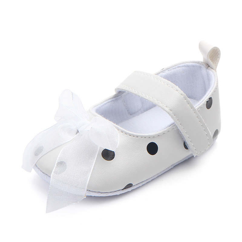 Newborn baby first step white baby polka dot shoes in bulk