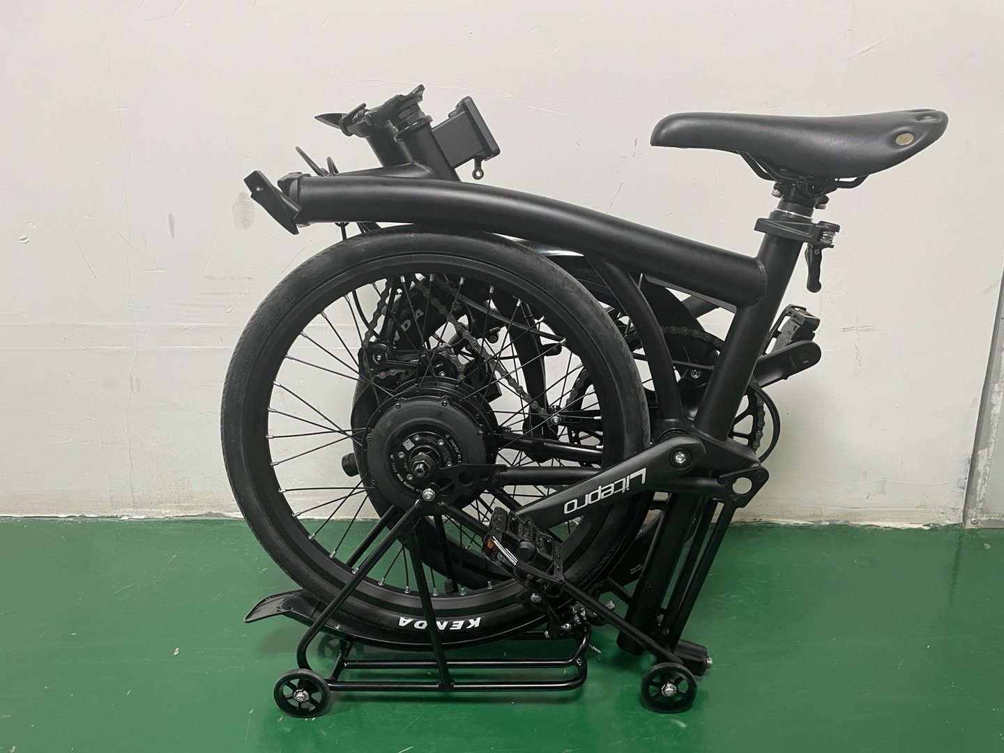 Fashion New 20inch 7speed tri-folding e-bike 30V 7AH 250W Ultra Light Lithium Battery  folding  Electric Bike