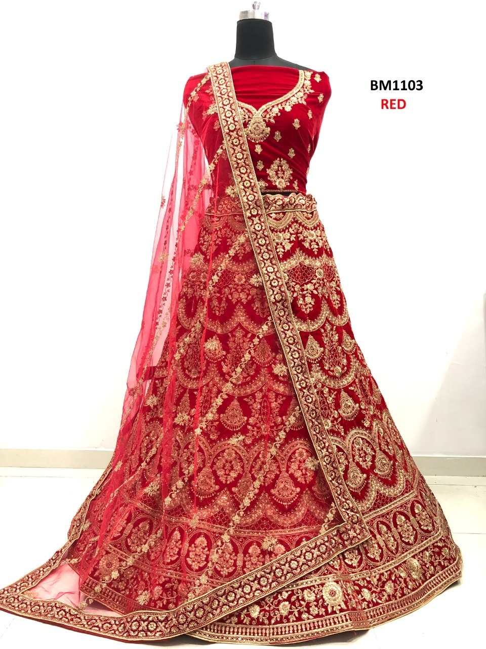 High Quality indian style maroon 9000 velvet bridal lehenga choli with thread embroidery work blouse manufacturer Price