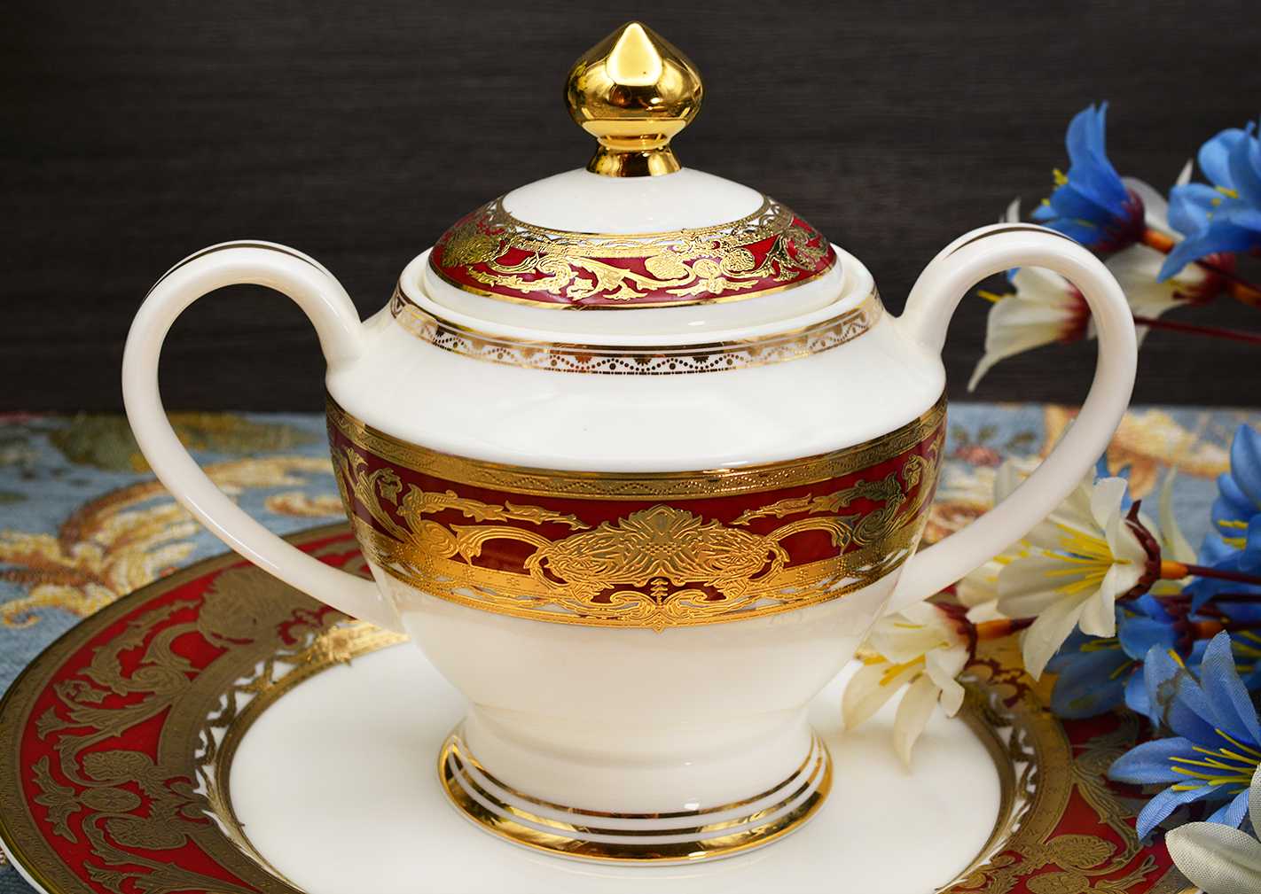 17pcs European classical style High quality Bone China red color tea set with tea pot