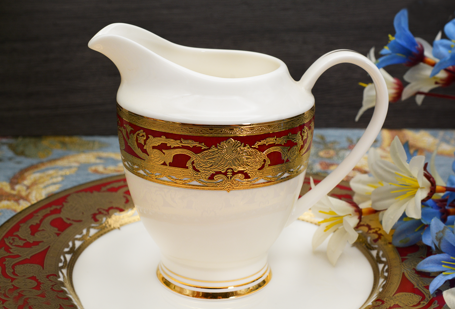 17pcs European classical style High quality Bone China red color tea set with tea pot