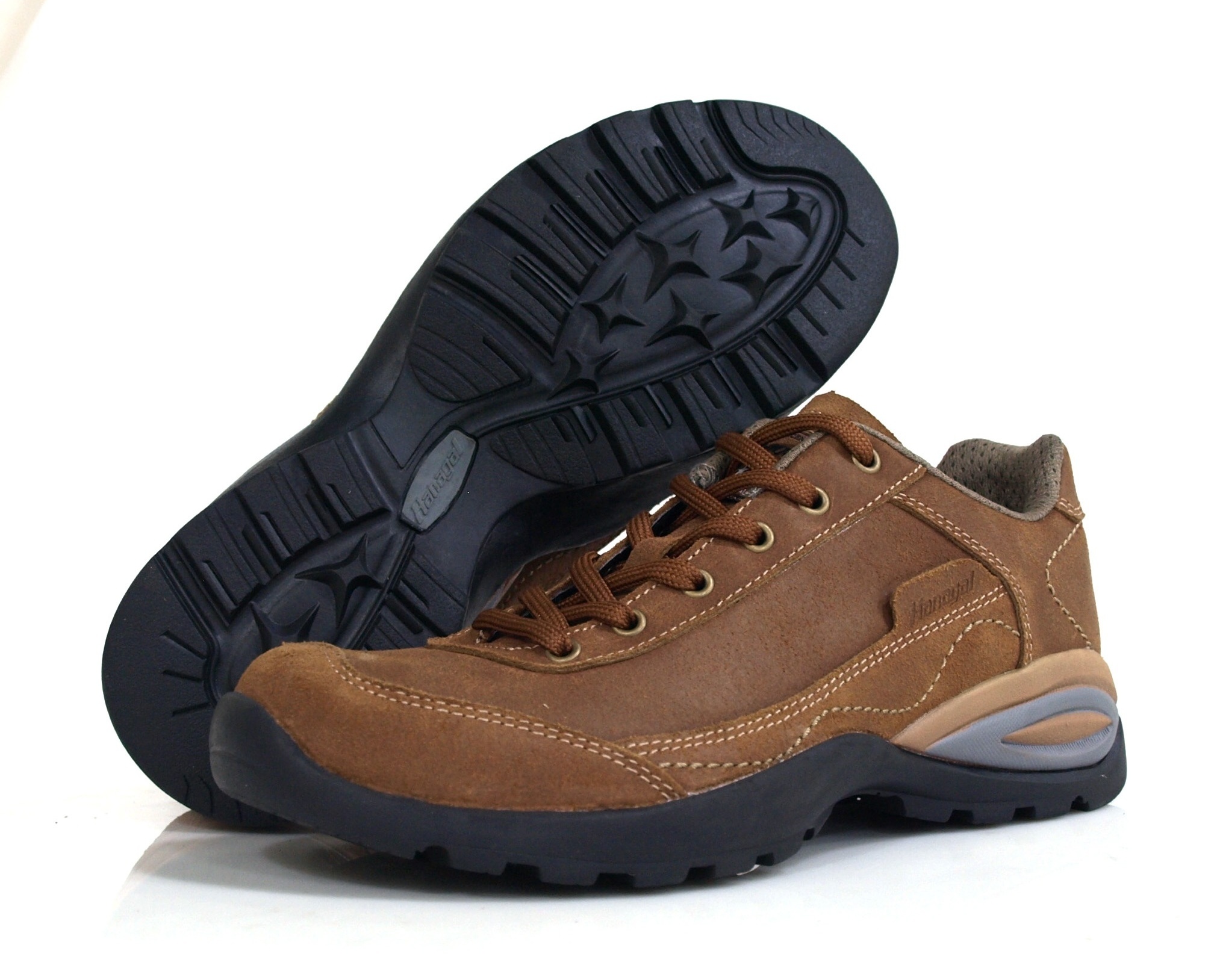 Wholesale lightweight Genuine Leather shoes Mens Fashion Sneakers Trekking Shoes Vendor and Manufacturers from China