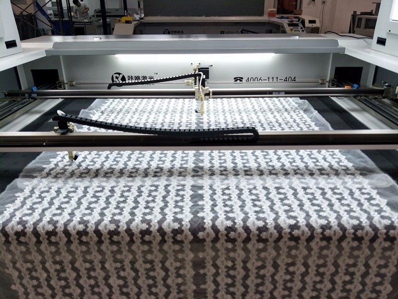 high speed CO2 CNC laser cutting machine for digital print textile