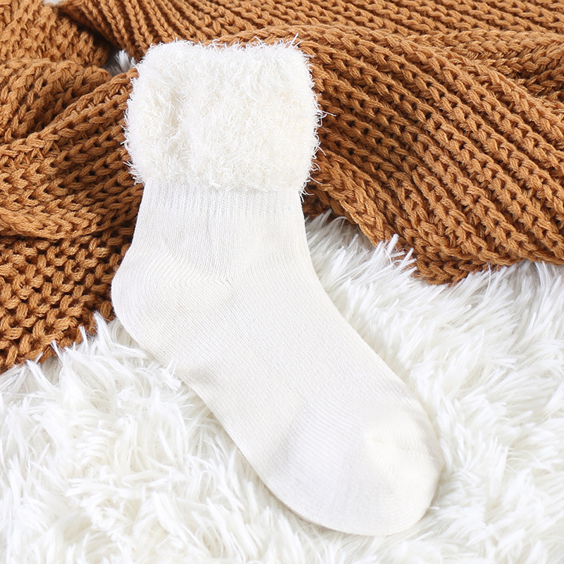 KTS-926-1 Female Autumn And Winter Adult Thickened Stack Warm Solid Color Snow Leisure Feather Yarn Women Tube Socks