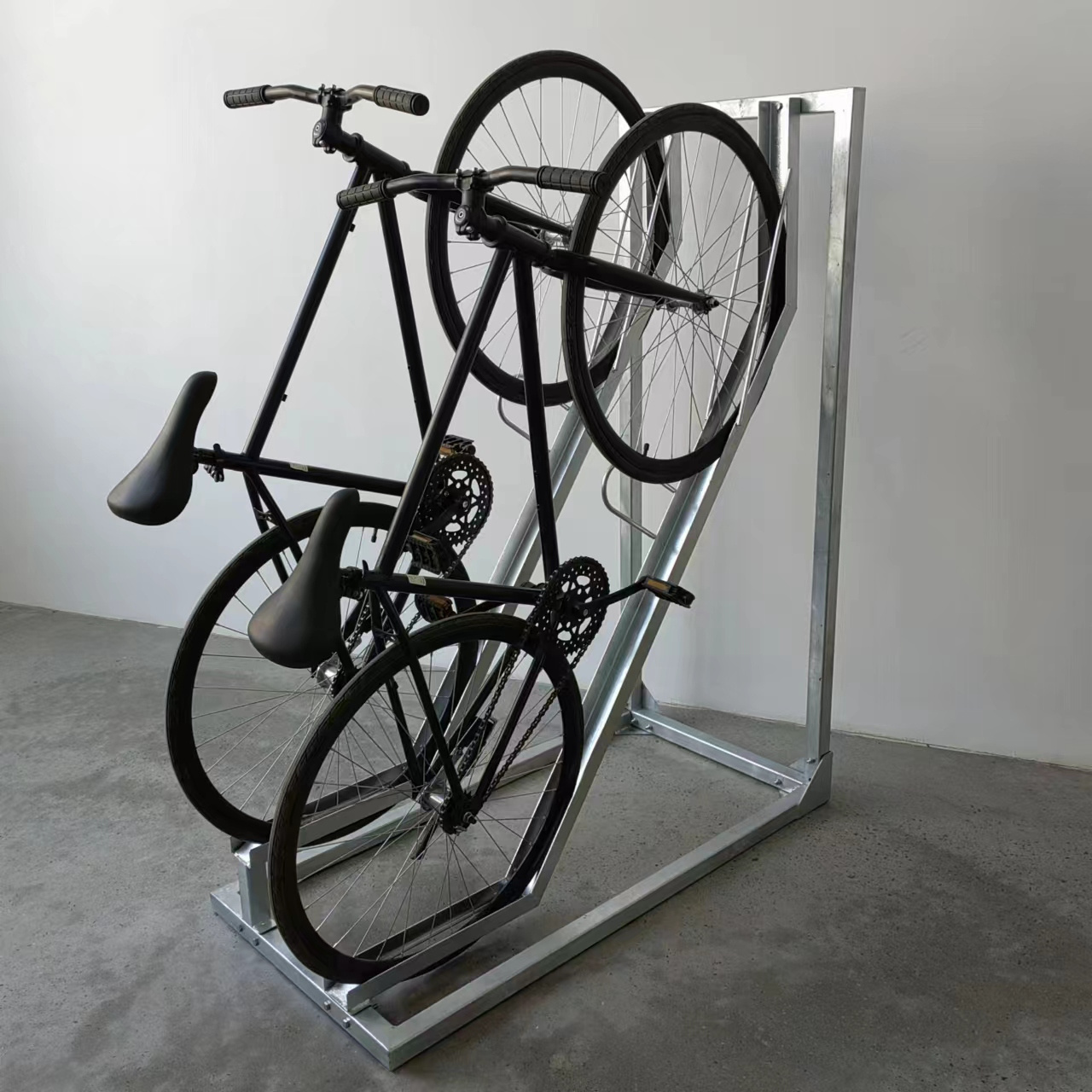 Commercial Outdoor Hot Dipped Galvanized Semi Vertical Multi Wall Mounted Carbon Bike Bicycle Storage Cycle Rack