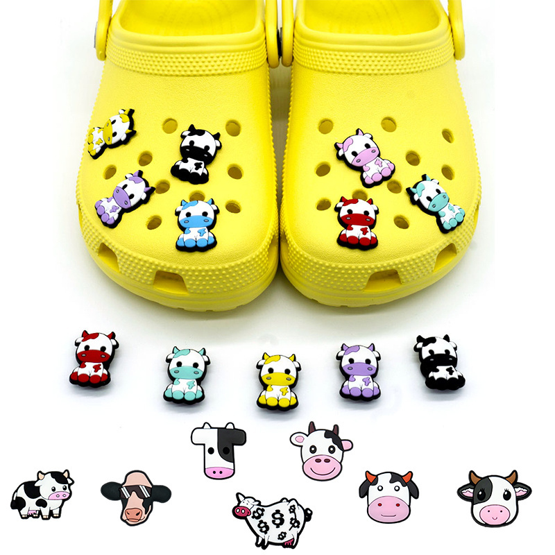 PVC Fashion Designer 2023 Shoe Charms Cute Cows New Arrival Dairy Cattle Shoe Decoration kawaii Shoe Parts&accessories charms