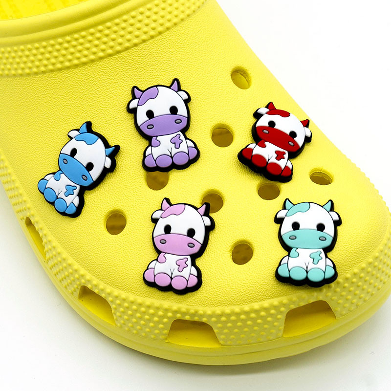 PVC shoe decoration fashion anime cartoon shoe Buckle charms wholesale custom shoe parts&accessory trinket fit Sandals Wristband