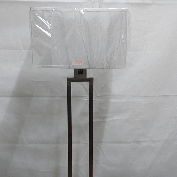 Standing Lamp 62