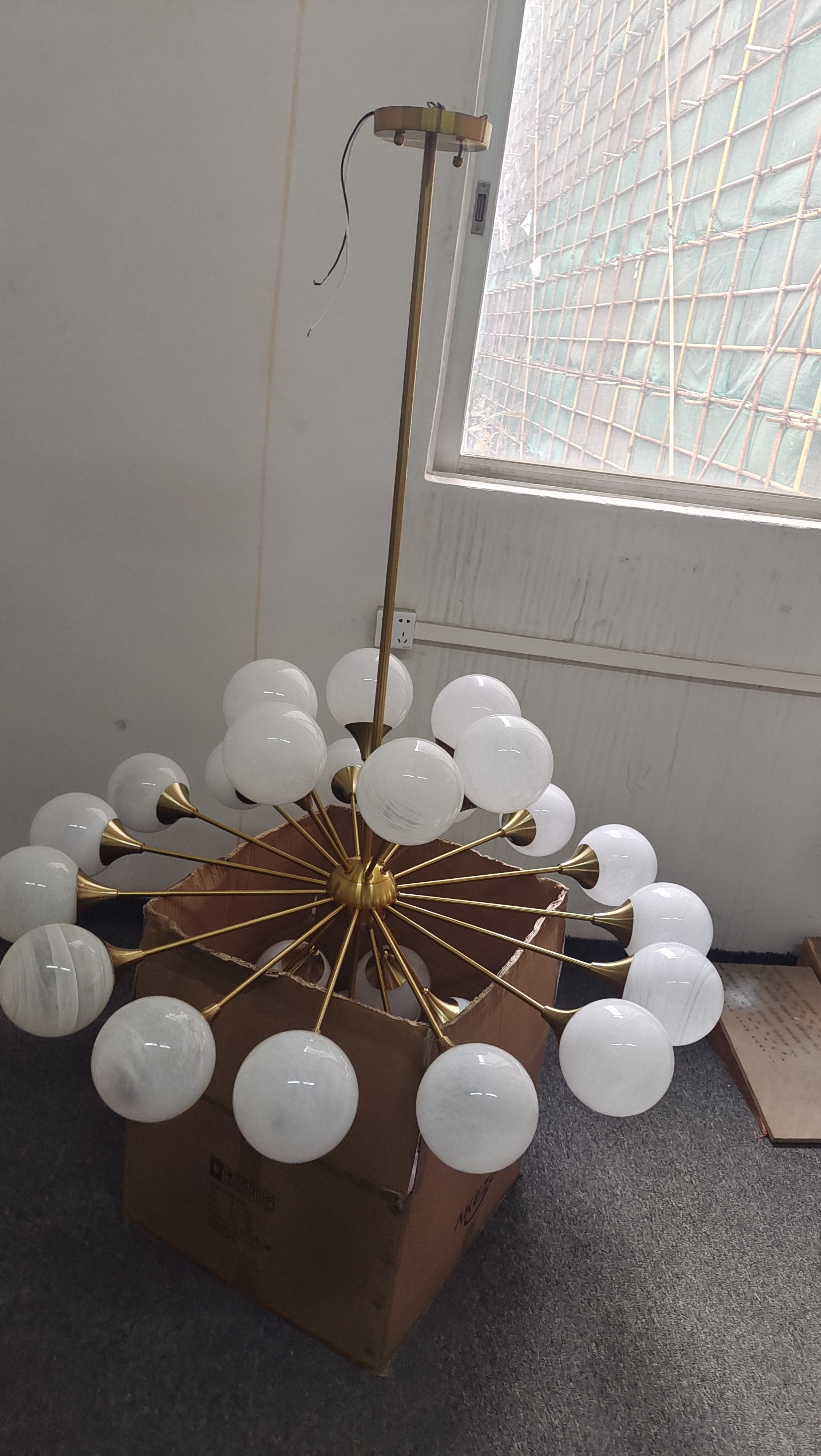 17 Arms LED Handmade Polished Brass Sputnik Chandelier Modern Globe Light White Chandelier Light Fixture