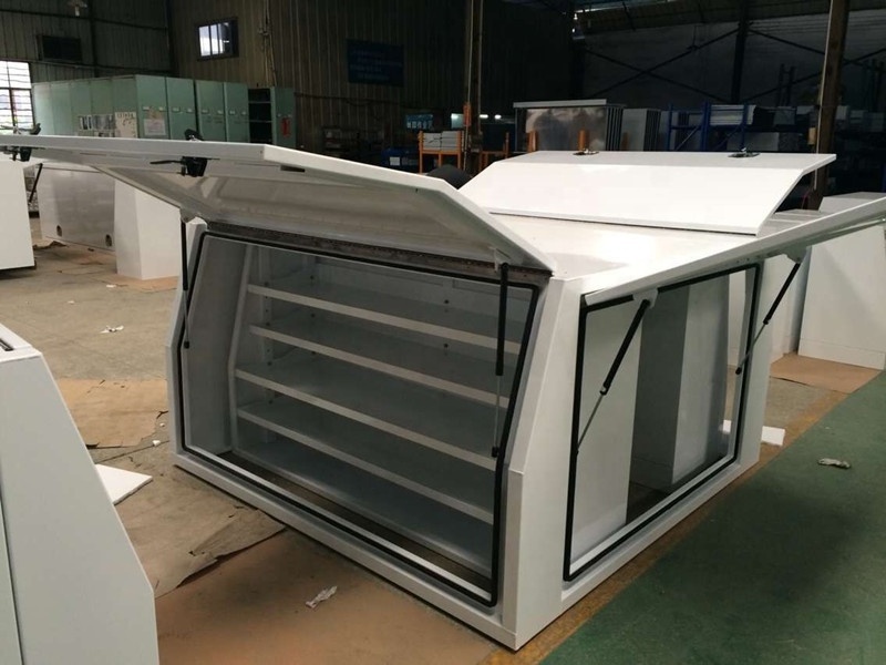 Fabricated Aluminum 4x4 Camper UTE canopy with shelf and drawers