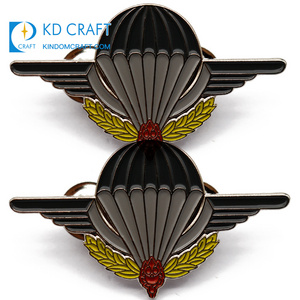 Free sample promotional custom metal soft enamel country souvenir badge wholesale hot air balloon lapel pin for sale