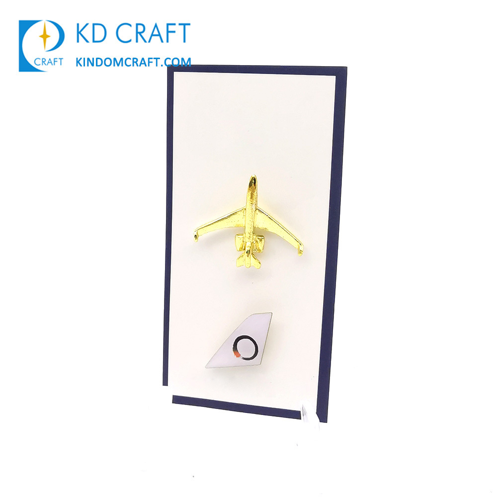 Manufacturer custom aviation gifts mini label gold wing aircraft lapel pin gold plated 3d metal airplane pin badge