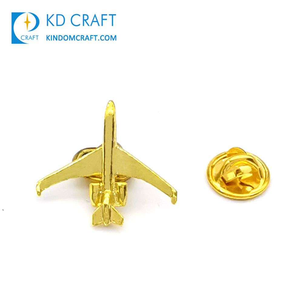 Manufacturer custom aviation gifts mini label gold wing aircraft lapel pin gold plated 3d metal airplane pin badge