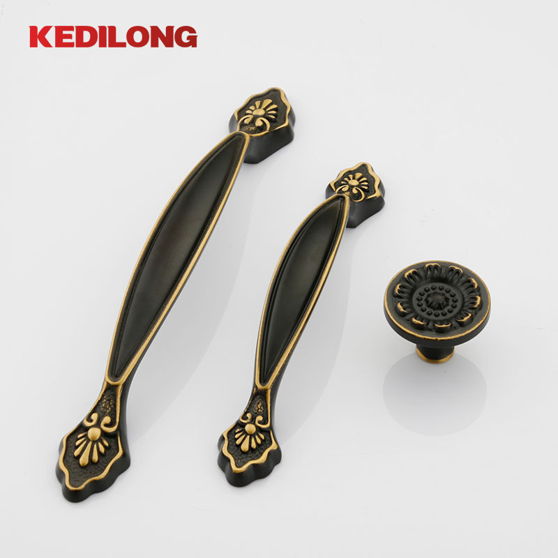 Furniture hardware: European retro cabinet door brass handle, cabinet knob, drawer luxury gold handle