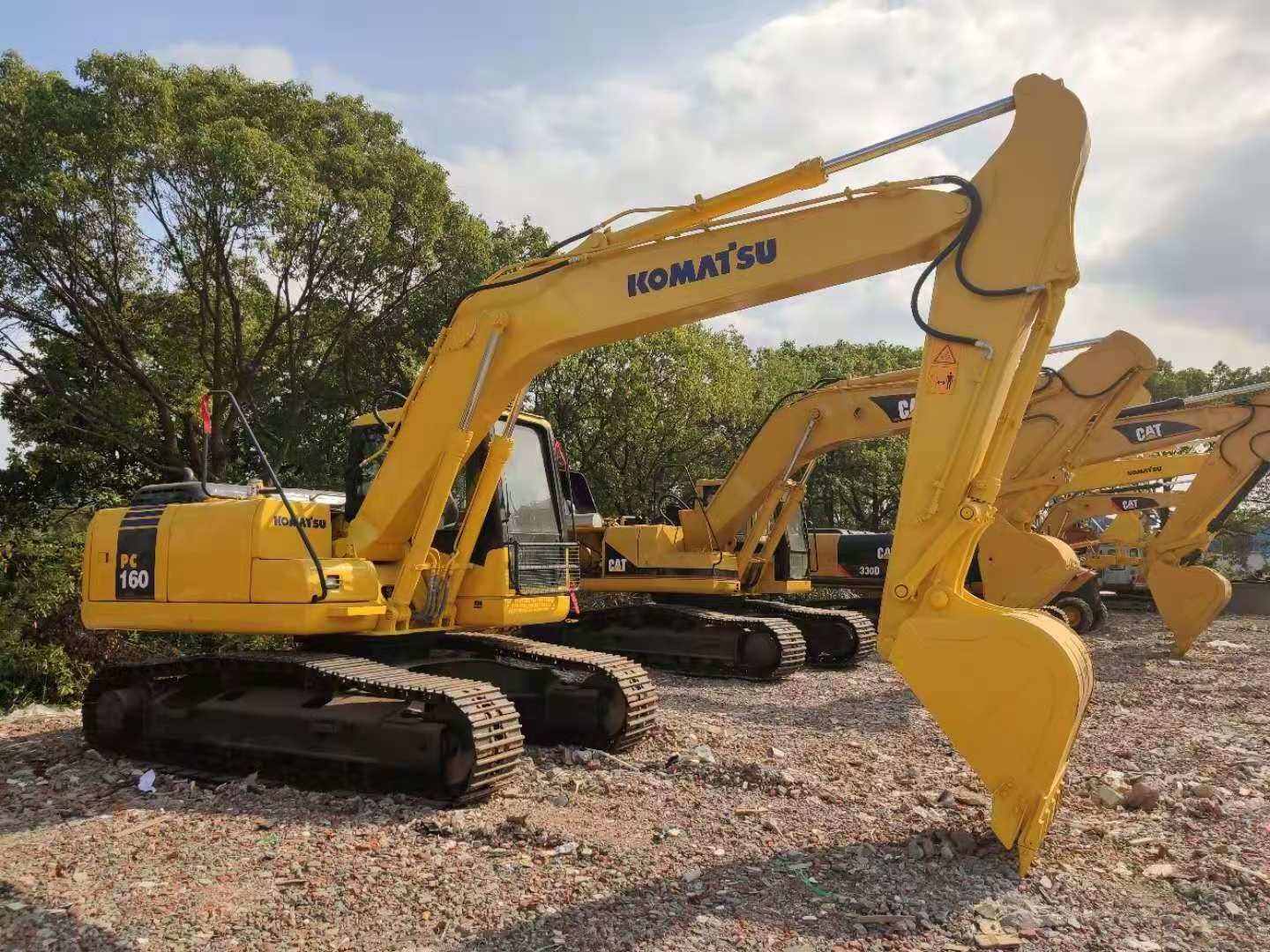 Best sale unmatched quality komatsu pc160-7 pc200-8 pc160-7 pc01 used excavator cheap sale