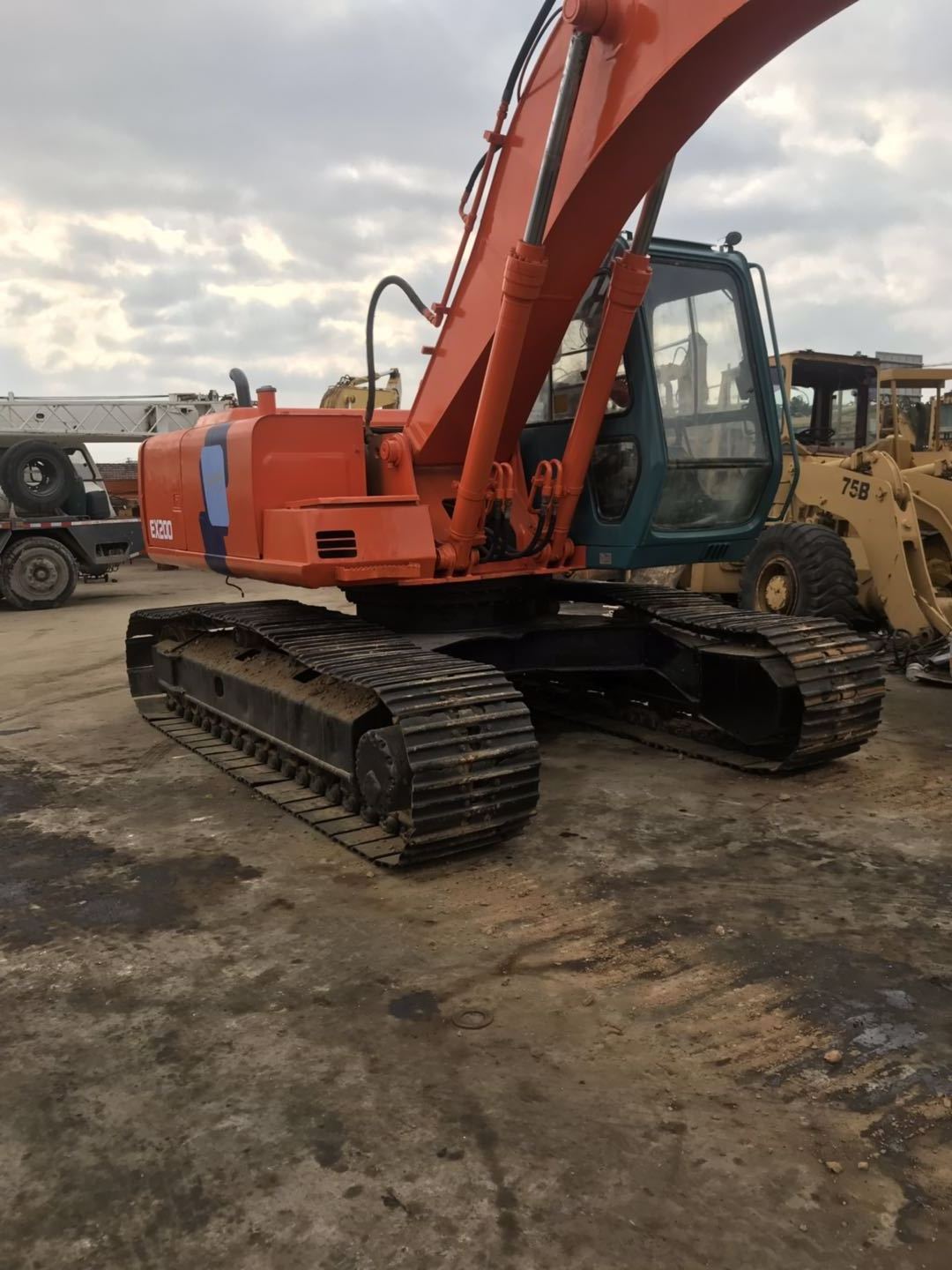 Used Japan hitachi Ex200/Ex200-1/Ex200/Ex200-3 Excavator  Secondhand Ex200-3 Excavator with parts in Cheap Price