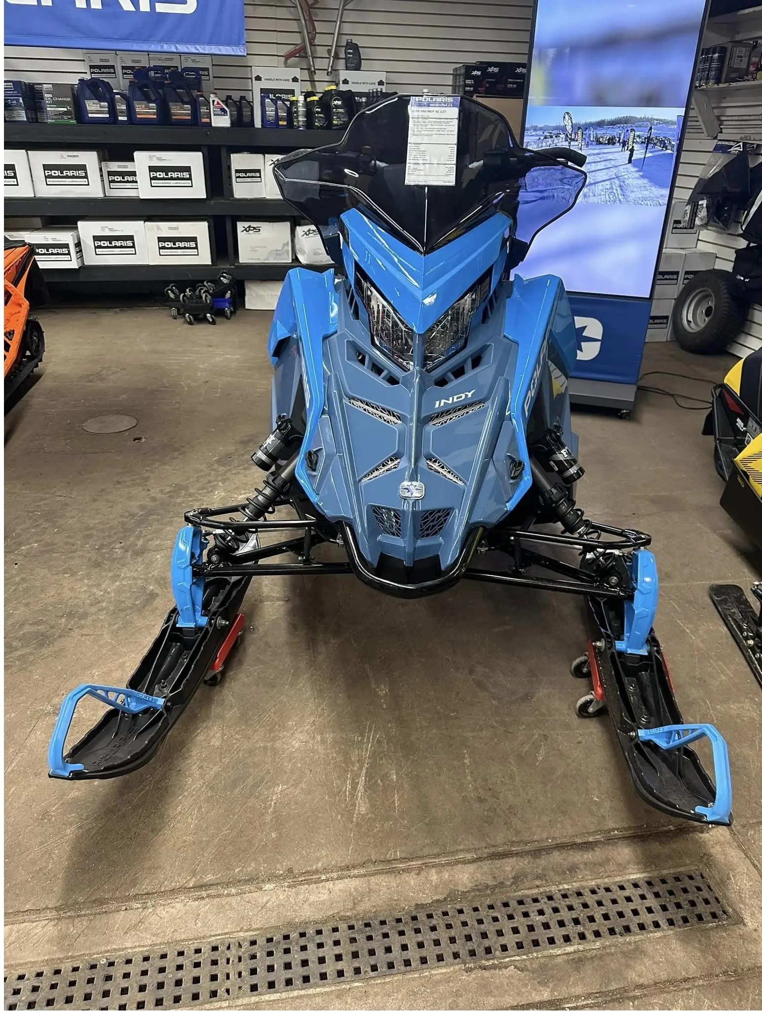 2023 / 2022/2021 Polaris Snowmobile 850 Indy XC 137 Ready to Ship