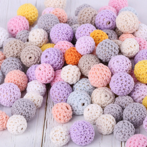 Wholesale Loose Soft Rubber Baby Bead Custom Crochet Letters Natural Wooden Silicone Bead Kit Jewellery Making Beads