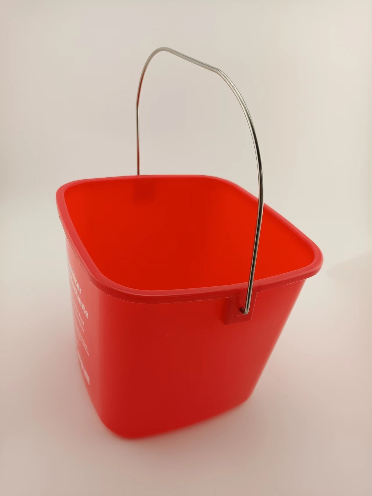 Stainless Steel Handle Commercial Cleaning Bucket Cleaning Pail 6QT Square Red Plastic Sanitizing Bucket