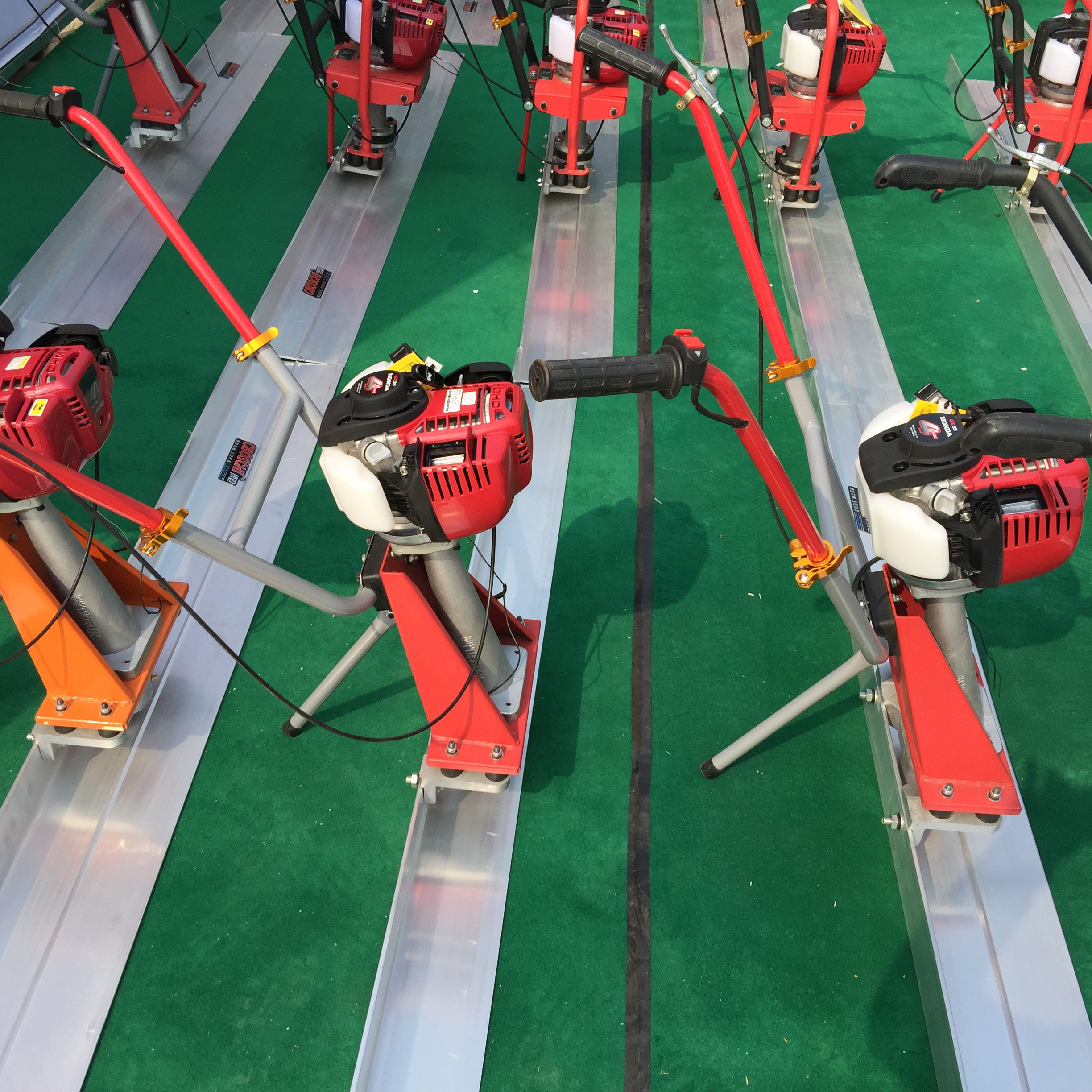 DEOU Construction Use Concrete Levelling Construction Machine High-Efficiency Vibrating Ruler Concrete Screed