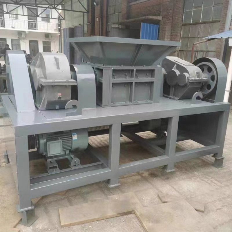 Crusher Used Tire Cutting Shredding Machine for Tiye