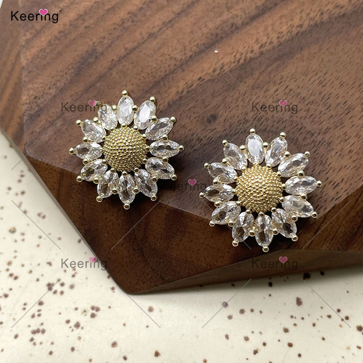 WBK-1621 Keering Gerbera Flower Shape Zircon Decoration Shank Large Rhinestone Crystal Coat Buttons For Clothes