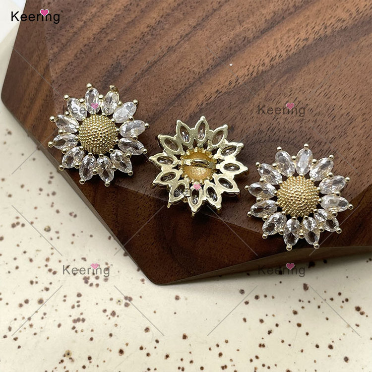 WBK-1621 Keering Gerbera Flower Shape Zircon Decoration Shank Large Rhinestone Crystal Coat Buttons For Clothes