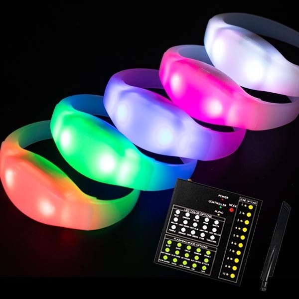 Promotional Gift Party Supplies Festival Acrylic Wristbands Led Glow Luminous Bracelet