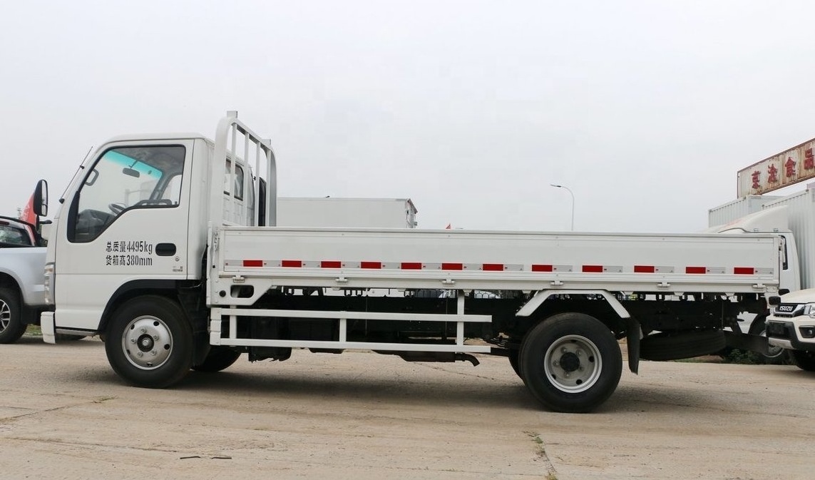 Hot Sale China ISUZU 4x2 5 Ton Cargo Truck Mini Truck Right Hand Drive 98-150hp 4 Wheels High Quality pickup truck