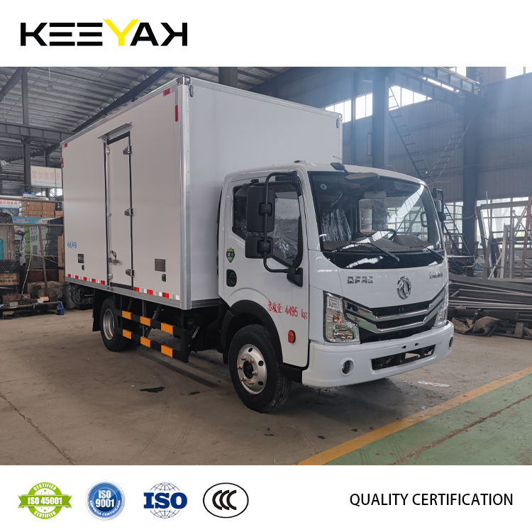 Hot Sale Dongfeng 4.5 tons food Transport refrigerated truck 4x2 refrigerated cargo truck  for Meat Fish Refrigerator truck