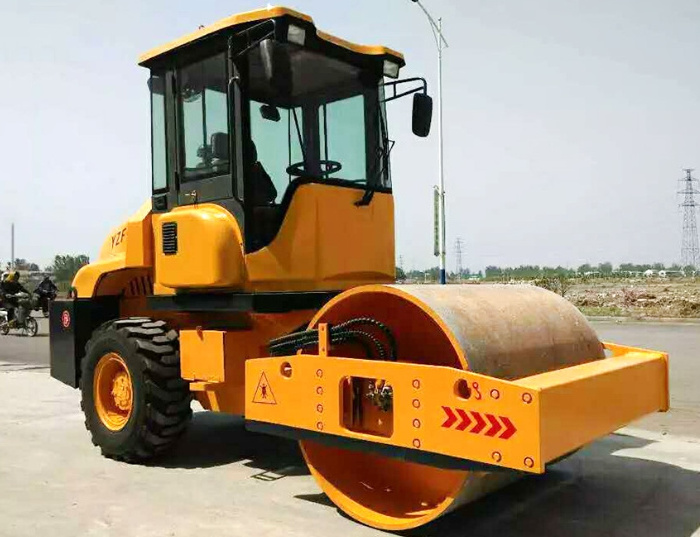 Chinese brand 26 Ton Pneumatic Tyre Road Roller 26t For Asphalt Compacting Work road roller machine for sale