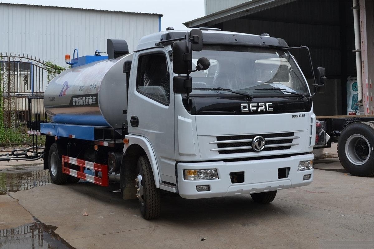 Dongfeng Duolika Synchronous Asphalt Gravel Chip Sealer Truck 2.6m3Road Asphalt Concrete Spreader construction machinery