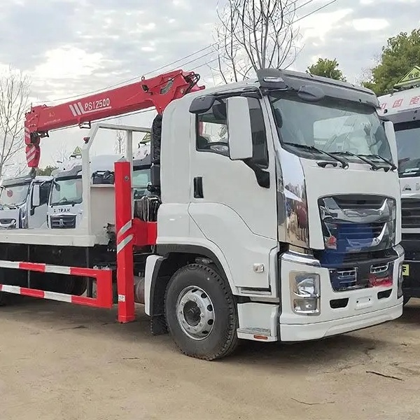 ISUZU GIGA Roll Back Tow Truck 30 Ton Tow Truck with Crane & Hydraulic Rear Plate