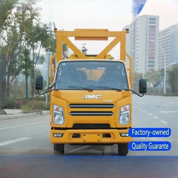 High Quality ISO9000 Approved Diesel Mounted Traffic Highway for Sale Crash Attenuator Truck