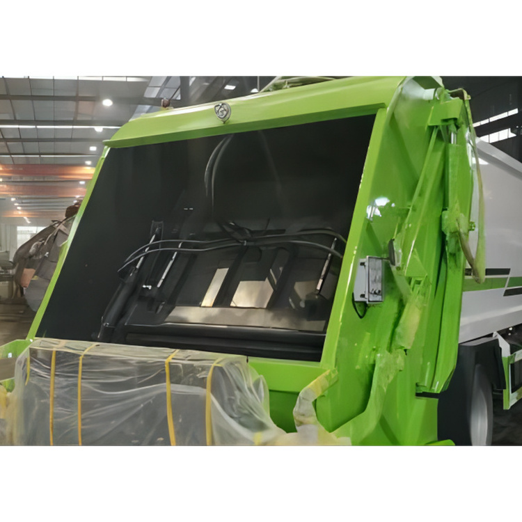 HOWO 6x4 Garbage Truck Compactor Euro 4 Waste Disposal Garbage Rear Loader truck Green Diesel Garbage Compactor Truck