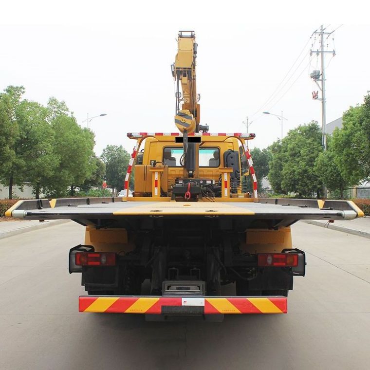 JAC Flat Bed Crane Tow Truck 6.3t 4x2 Wrecker Road Maintenance Truck Remove Obstacles Truck for Sale