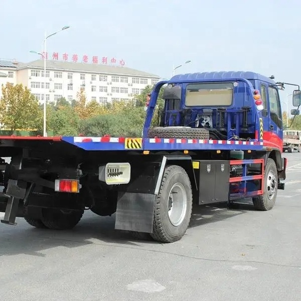 ISUZU FTR Roll Back Tow Truck 10 Ton Wrecker ISUZU F Series Car Carrier Breakdown Lorry Recovery Vehicle